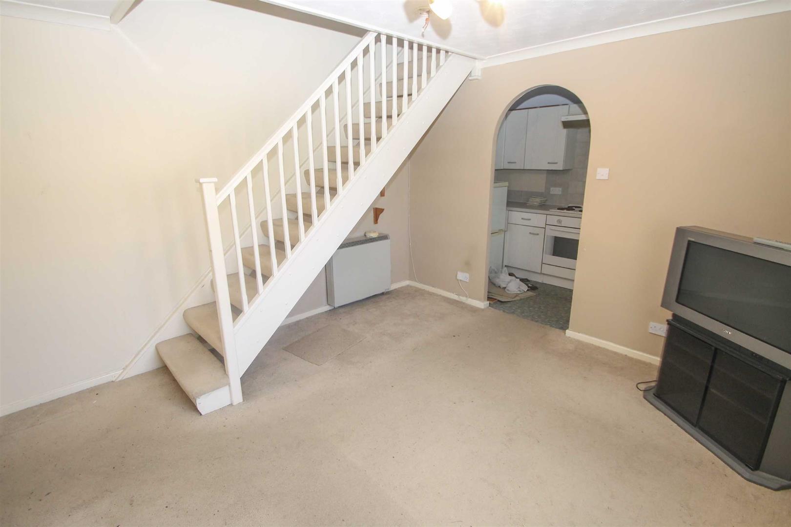 1 bed property in Burano Grove, Milton Keynes